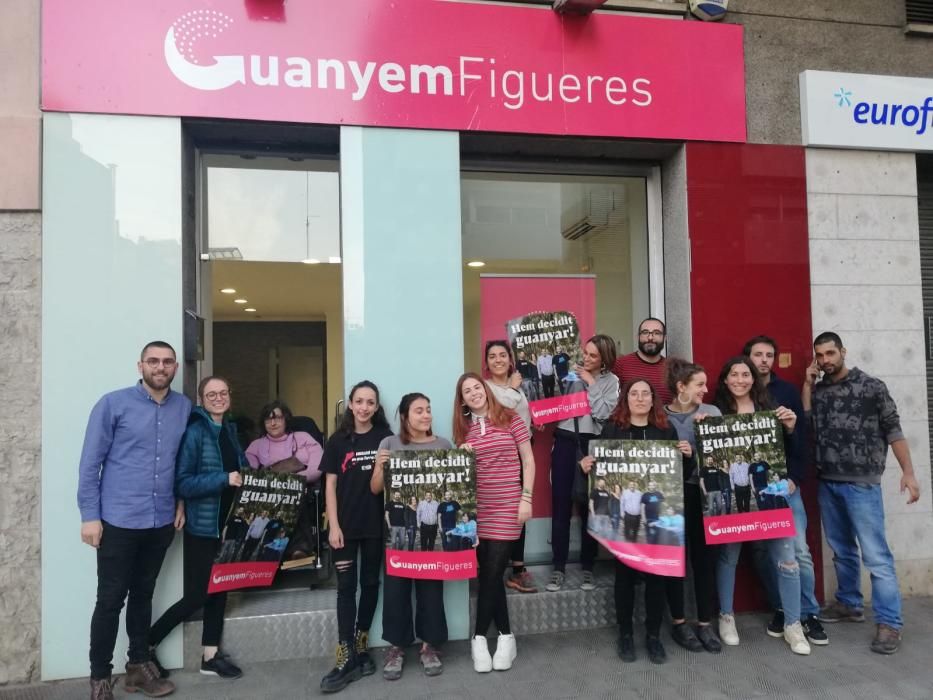 Guanyem Figueres escalfa motors mentre inaugura el local