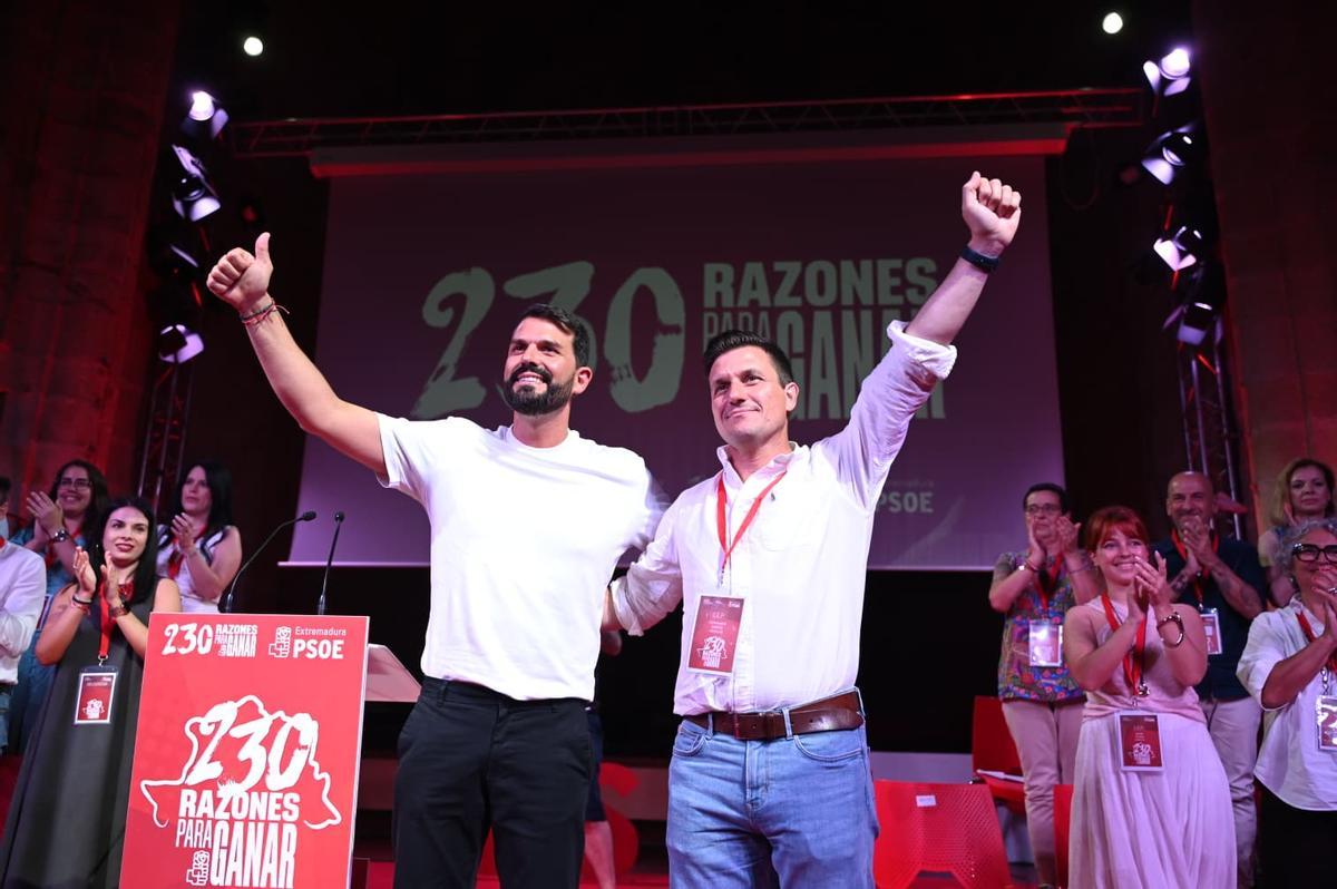 Cotrina y García Nicolás en el último congreso provincial del PSOE.