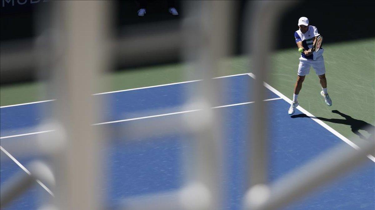 Roberto Bautista vio como la victoria se alejaba poco a poco hasta acabar perdiendo el partido.