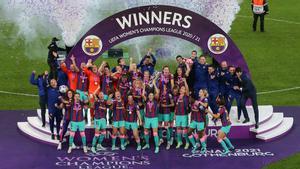 Así celebró el FC Barcelona la primera Champions, conquistada en Göteborg después superar al Chelsea