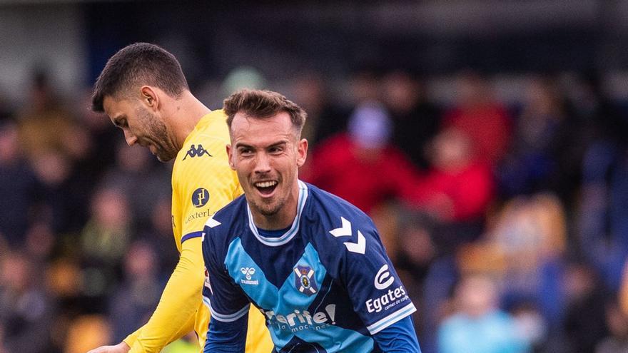 Sergio González celebra en Alcorcón el tanto del empate.