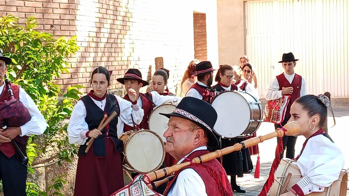 GALERÍA | Riofrío de Aliste venera a San Pedro