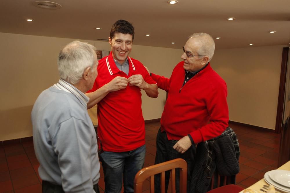 Comida aniversario y homenaje a Chechu Rubiera de la Unión Ciclista Gijonesa en el restaurante Savannah