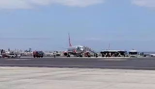 Un avión regresa al aeropuerto de Lanzarote tras detectarse humo en la cabina