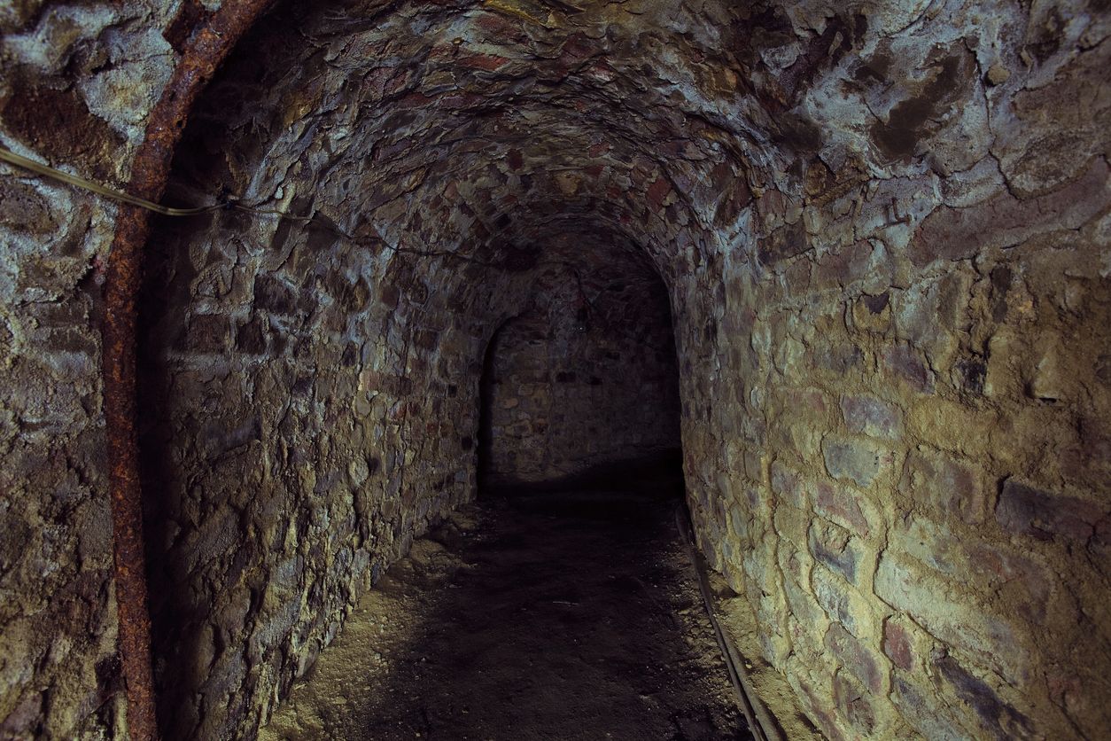 En las salas subterráneas del castillo de Monzón se celebraban misas secretas.