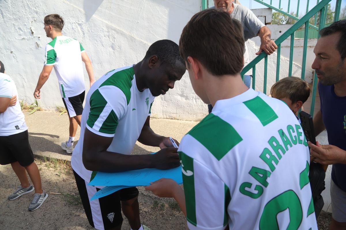 8. Franck Fomeyem. El central camerunés era un viejo anhelo de la comisión deportiva y ya es una realidad, procedente del Antequera. Calidad y contundencia para la zaga. Firmó hasta 2027. 8. Franck Fomeyem. El central camerunés era un viejo anhelo de la comisión deportiva y ya es una realidad, procedente del Antequera. Calidad y contundencia para la zaga. Firmó hasta 2027.