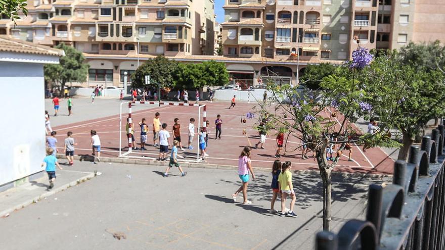 Educación anuncia el calendario de admisión escolar para el próximo curso en Torrevieja