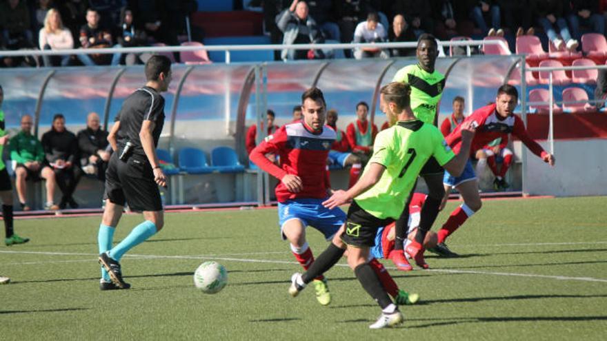 Imagen del partido disputado del Eldense frente al Atlético Saguntino.