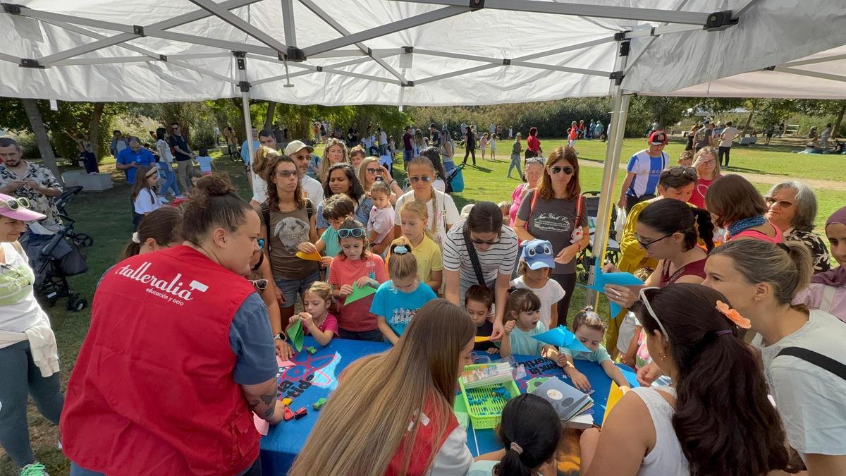 La Gran jornada lúdica del 10º aniversario del Parque La Marjal, en imágenes
