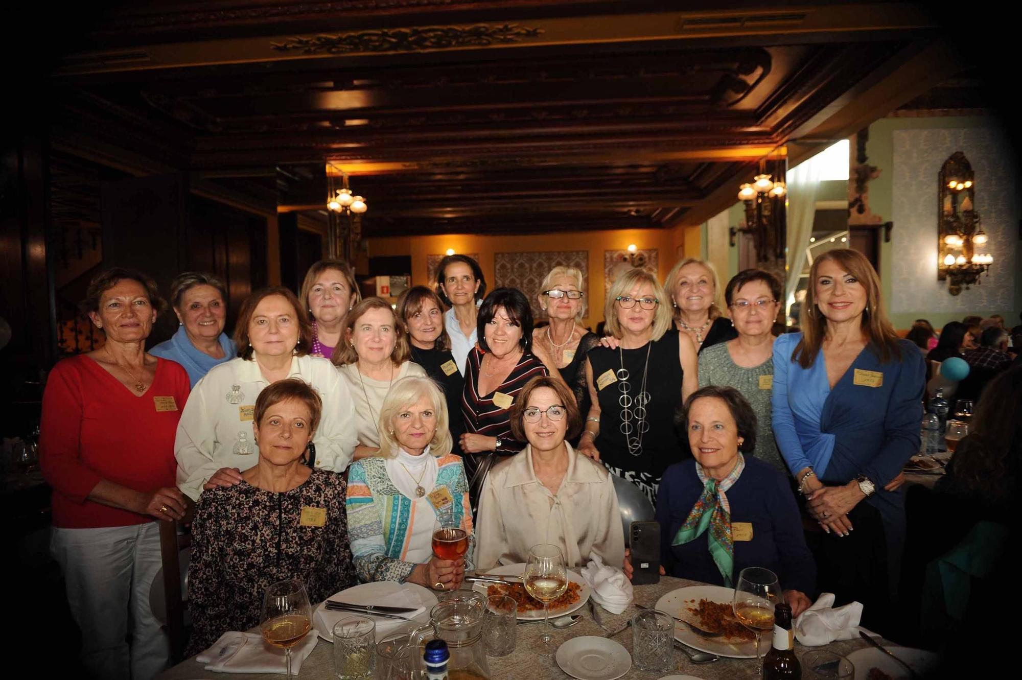 Intensa jornada de reencuentro de las antiguas alumnas de colegio Josefinas de Alicante