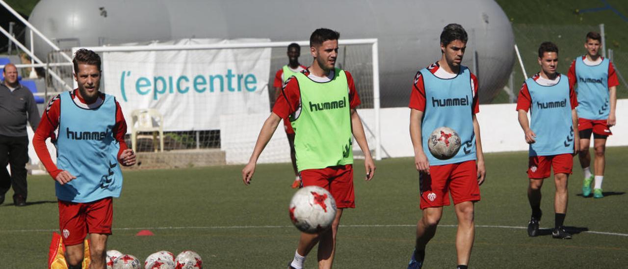 El Saguntino trabajó ayer con la mente puesta en la visita del Atlético Baleares