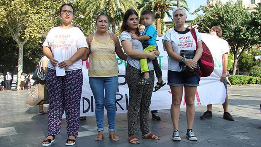 Cort mantiene el desahucio de Juana Mendoza y sus dos hijos para el 13 de septiembre