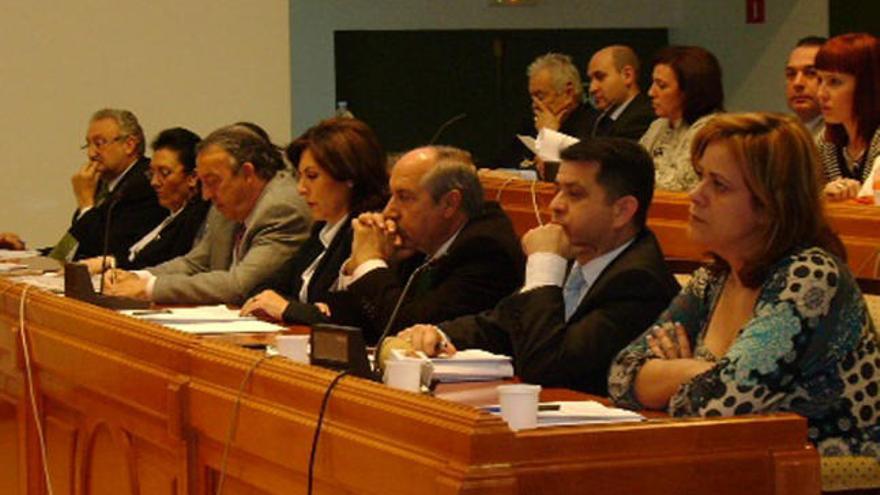 Pleno. Los ediles debaten acerca de los presupuestos.