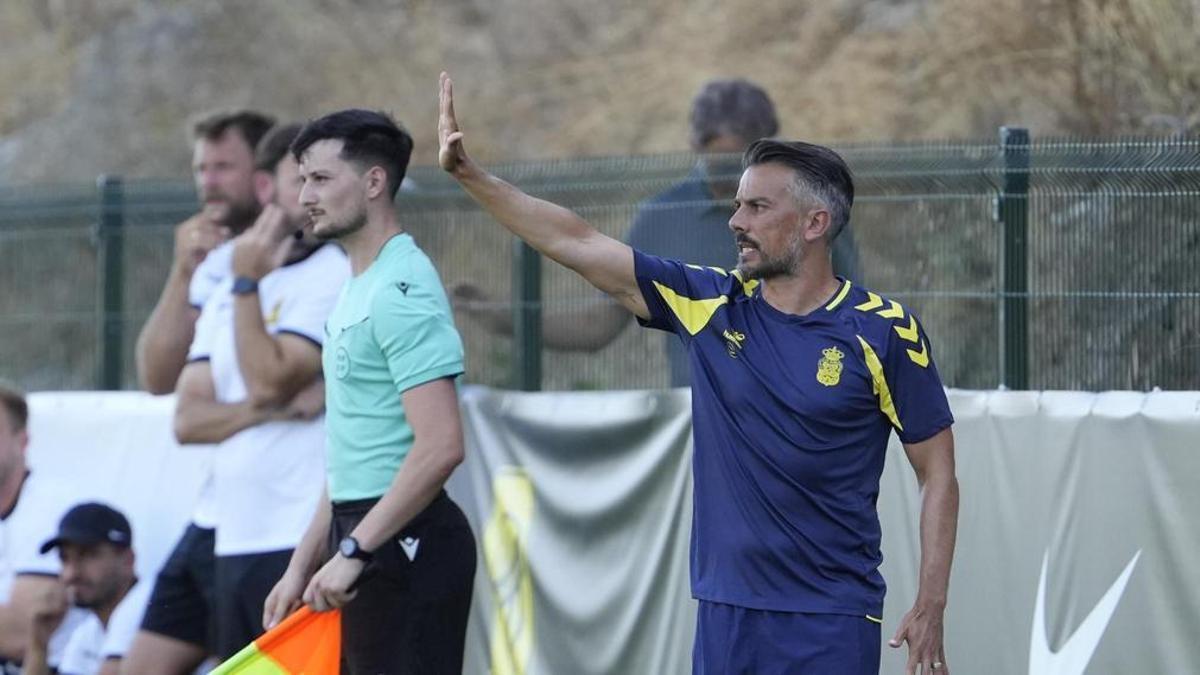 El gesto de Rubén de la Barrera, en un partido en el stage en Marbella.