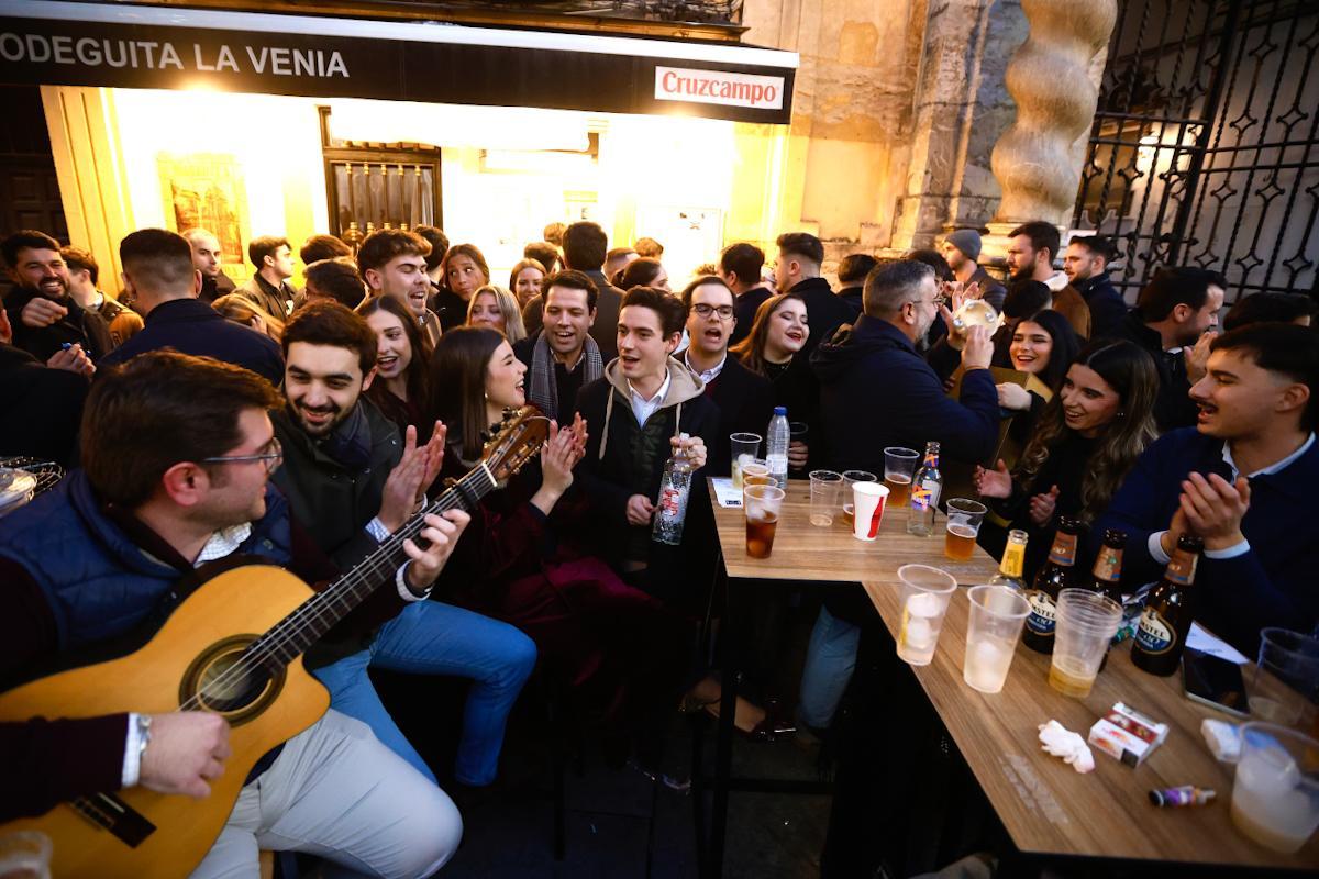 Los cordobeses despiden el 2025 en la 'Tardevieja'