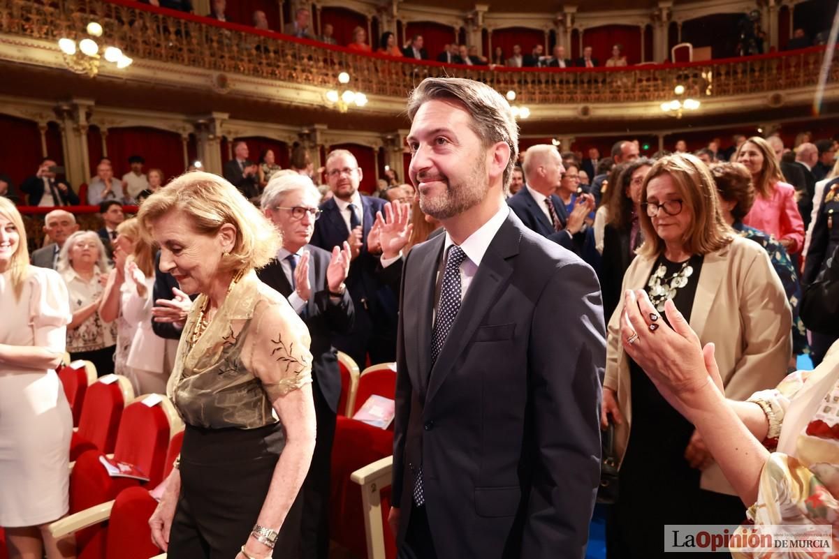 Así ha sido el acto institucional del Día de la Región de Murcia en el Teatro Romea