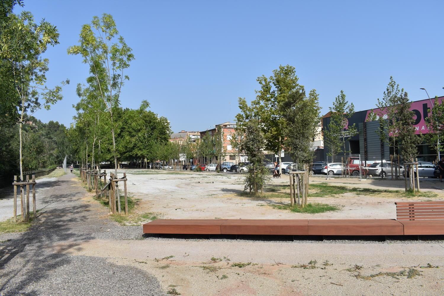 El parc de Josep Vidal, al Passeig del Riu, ja és accessible després de les millores que s'hi han fet