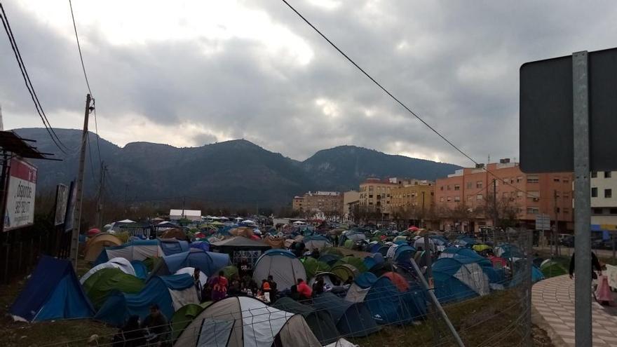 La zona de acampada acoge a unas 10.000 personas desde el pasado sábado.