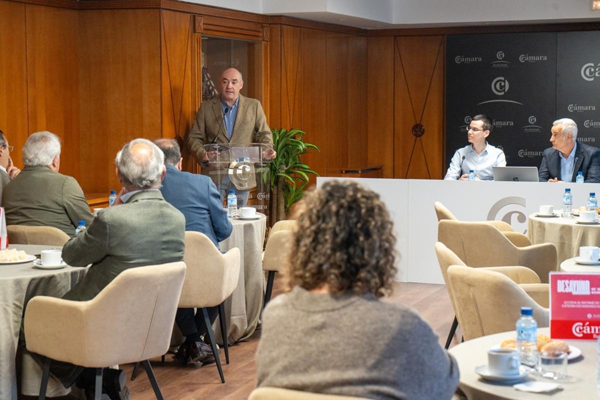 Presentación del Barómetro Económico de Coyuntura Bimensual publicado por la Cátedra de Competitividad de la Cámara de Comercio de Badajoz.