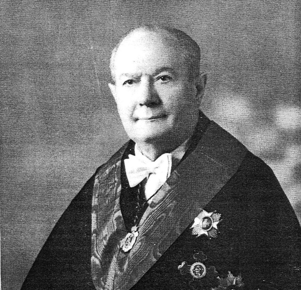 Echeverri, médico e alcalde de Cangas