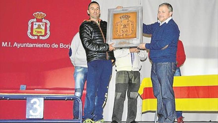 Vencedores y homenajes en la doble cita automovilística de Borja