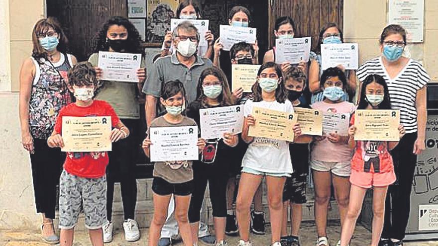 Los participantes en el club de lectura.