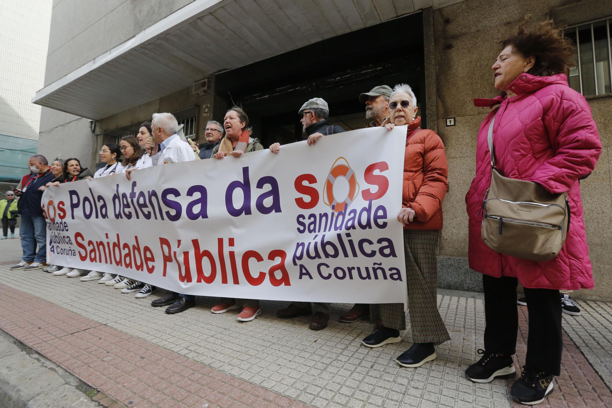 Concentración de personal sanitario por el Día mundial de la Atención Primaria