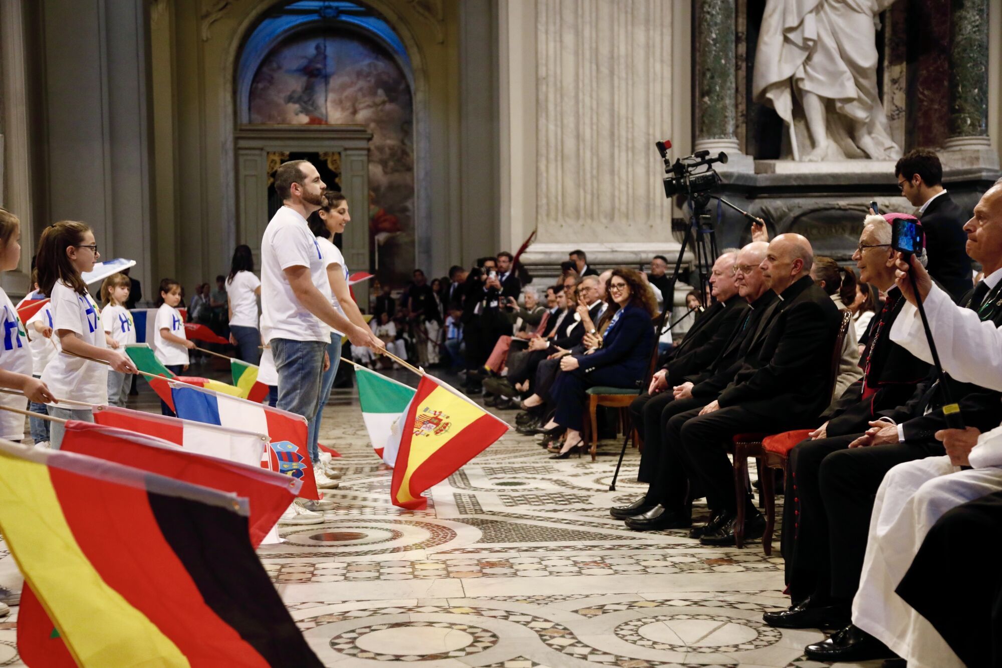 Acto de inauguración del Jubileo de las Cofradías en Basílica de San Juan de Letrán, Roma