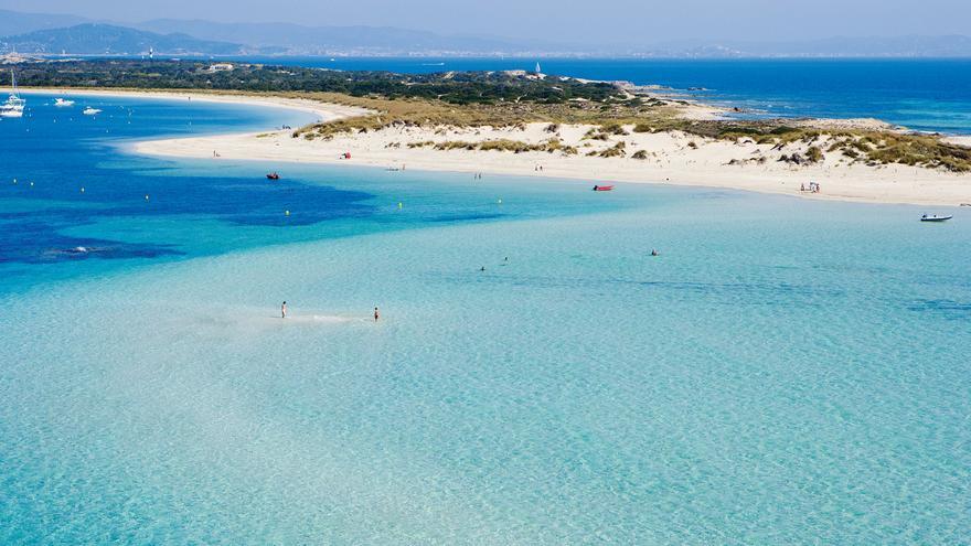 La empresa Cruceros de Formentera quiere llevar turistas a s’Espalmador dos veces al día
