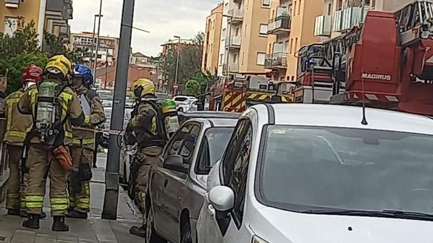 Crema la campana extractora d&#039;un pis a Figueres