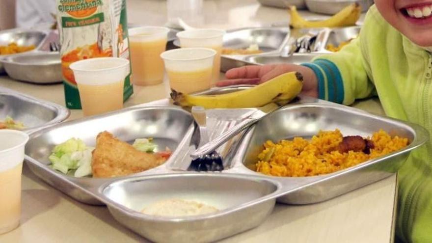Educación rebaja el baremo de las becas de comedor para beneficiar a más escolares