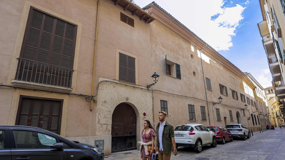 Casal de la calle Concepció que se convertirá en un hotel.