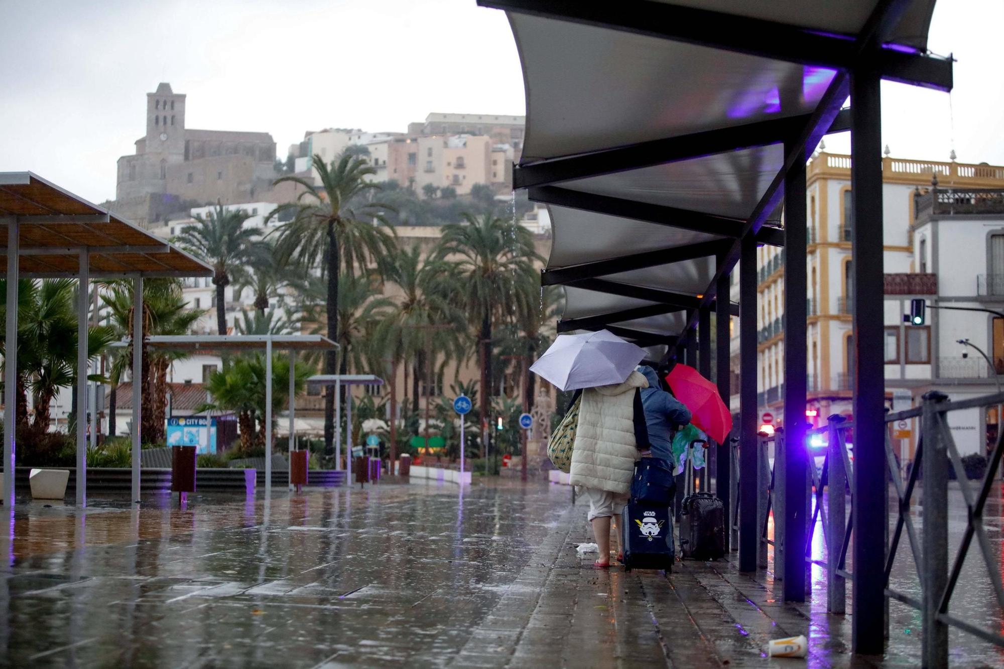 Las imágenes de la dana 'Alice' en la tarde del sábado en Ibiza