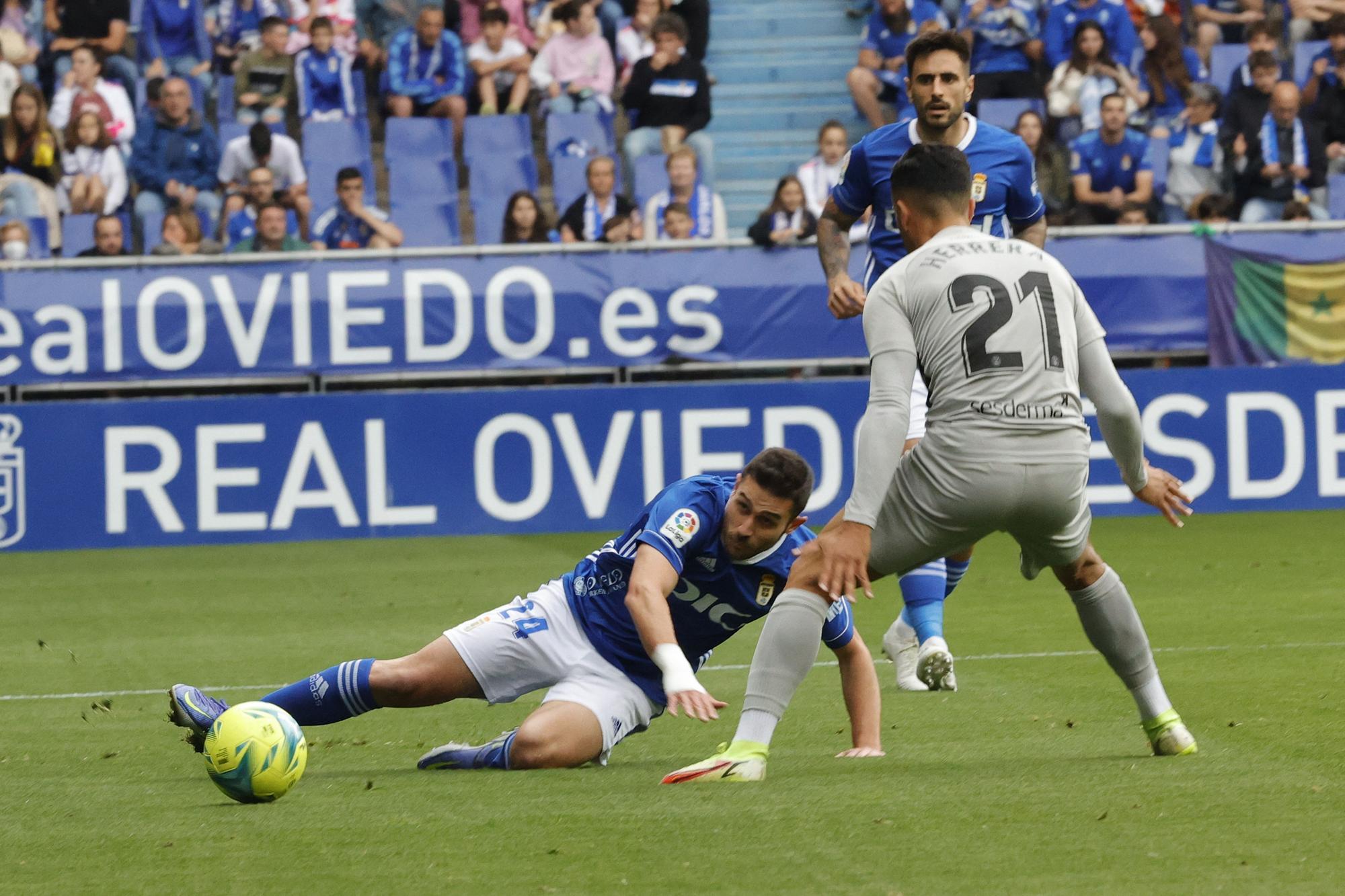 El partido del Oviedo ante el Ibiza, en imágenes