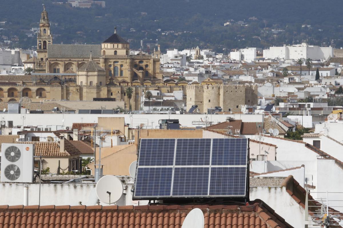 Estos son los requisitos que habrá que cumplir para instalar placas solares en el casco histórico