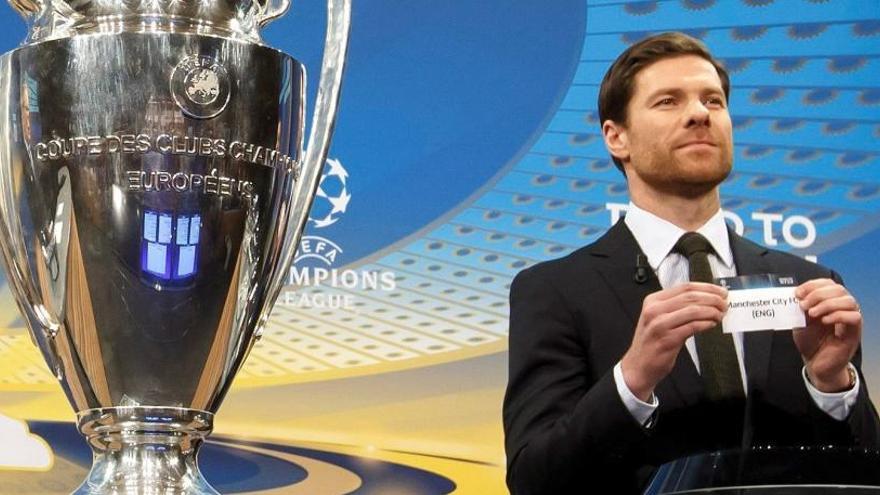 Xabi Alonso, en un momento del sorteo de la Champions.