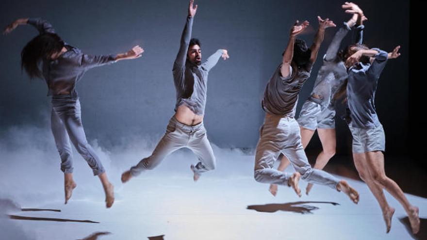 Espectáculo inaugural de Mapas con el estreno de la pieza de danza &#039;Abisal&#039; por parte de la compañía residente de Auditorio, Lava (dirigida por el Premio Nacional de Danza).