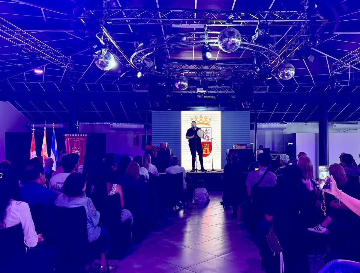 Una de las actuaciones del zamorano en Argentina.