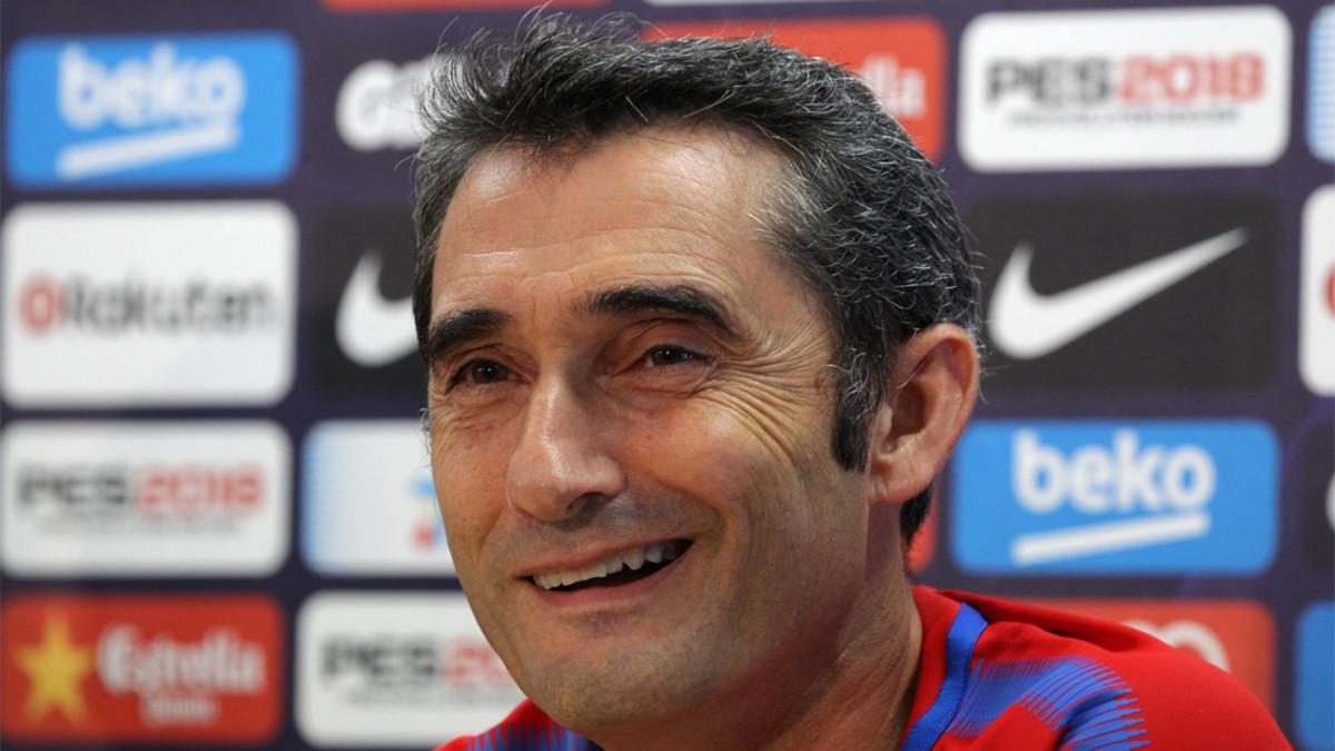 Ernesto Valverde, entrenador del FC Barcelona, comparece este viernes en rueda de prensa
