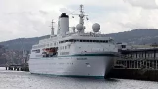 Arriba a Vigo el peculiar crucero de doble nombre
