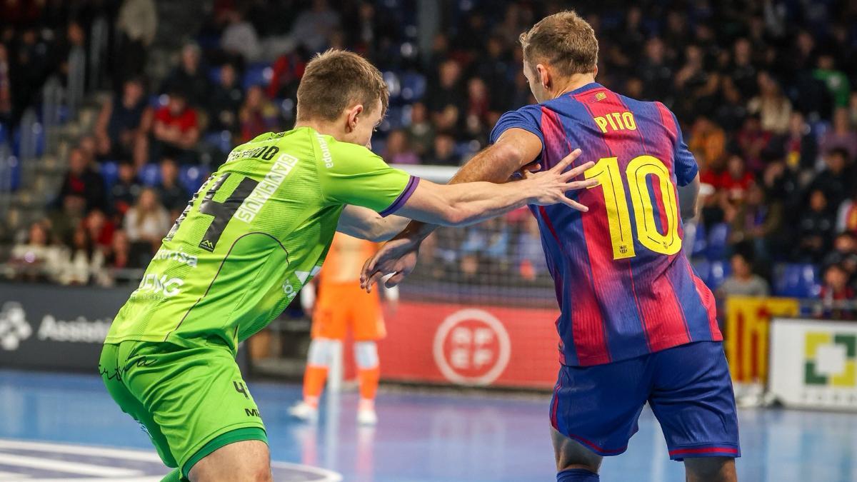 El azulgrana Pito, defendido por Machado