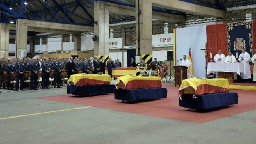Emotivo funeral en Las Palmas por los tres militares muertos