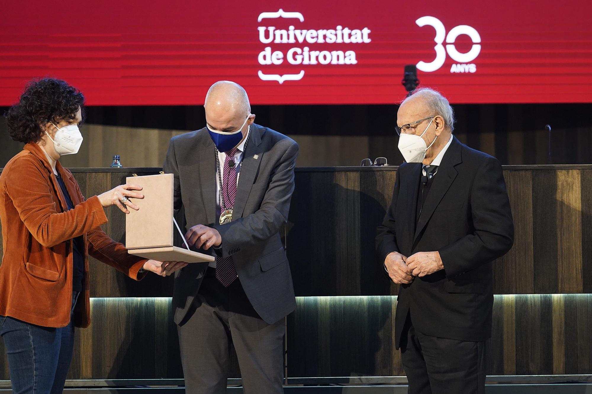 Pere Portabella entra al claustre de la UdG esborrant la frontera entre cultura i política