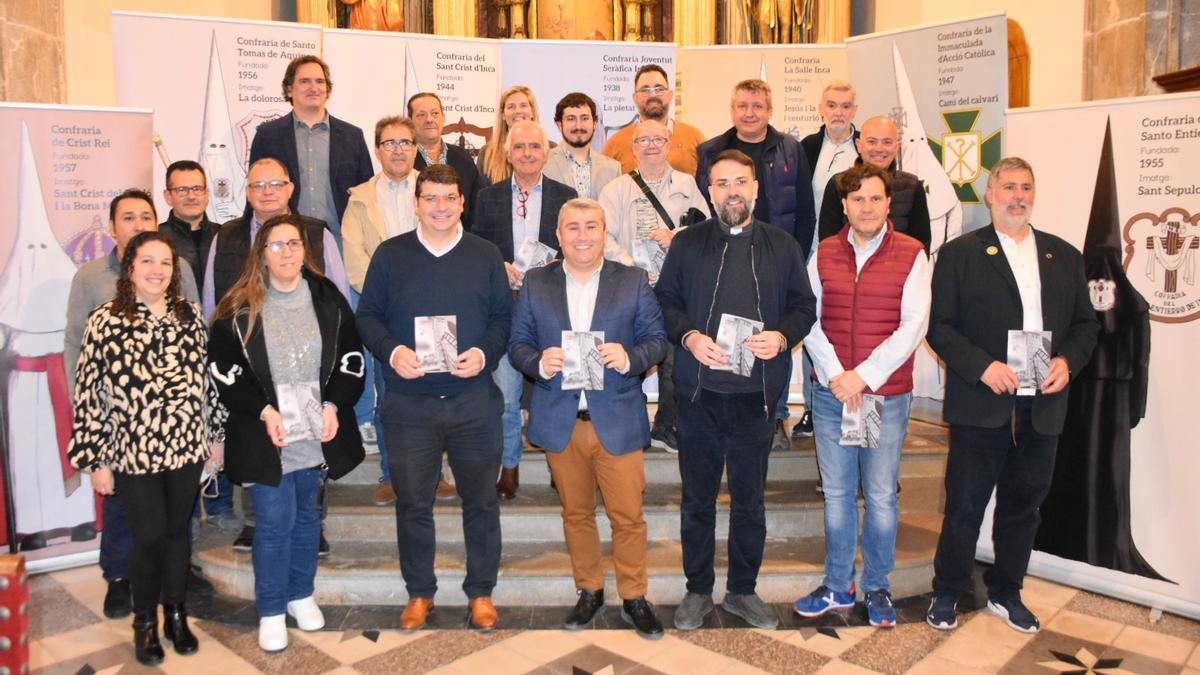 Autoridades municipales y miembros de la asociación de cofradías presentaron el programa de actos el sábado.