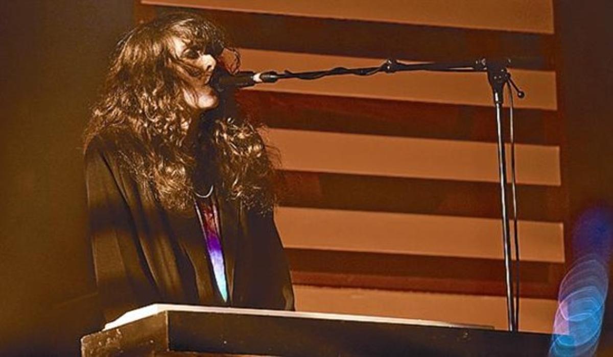 Victoria Legrand, de Beach House, durant la seva actuació.