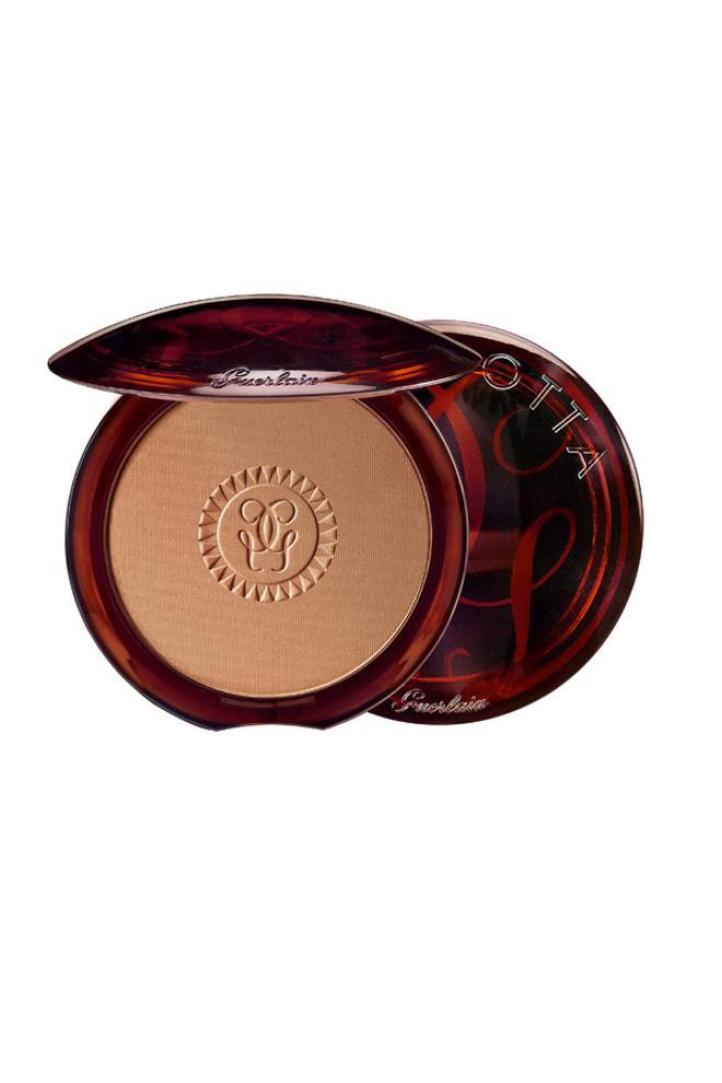 La icónica Terracotta, Guerlain (51,70 €), ideal para esculpir y broncear la tez.