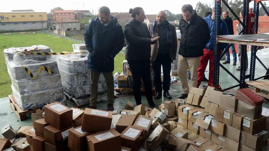 La empresa Celso Míguez intenta recuperarse de los daños sufridos por el temporal.  // Rafa Vázquez