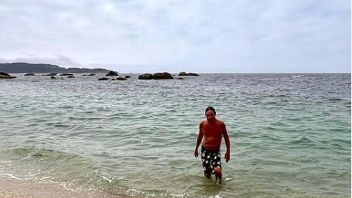 El chapuzón del viernes de Iggy Pop en Lagos.