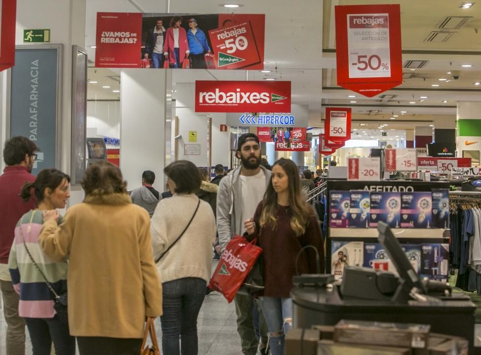 Las rebajas arracan fuerte en Elche