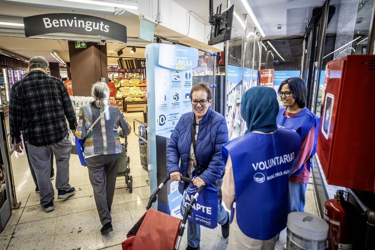 Empieza la recogida solidaria de alimentos del Gran Recapte